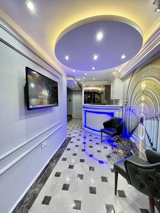 Crowned Hotel Istanbul